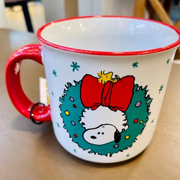 Christmas Snoopy & Woodstock Peanuts Red & White Wreath Holiday Coffee Mug NWT - Picture 6 of 6